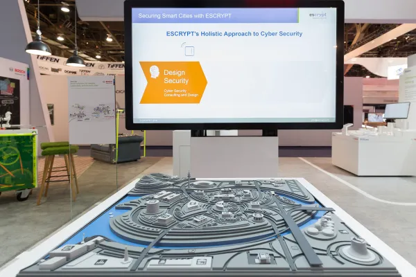 Interaktiver Bosch-Messestand auf der CES mit innovativen Smart-Home- und Mobilitätslösungen.