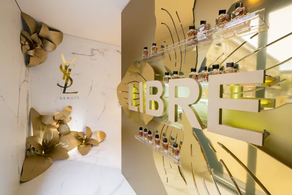 YSL Innen 4