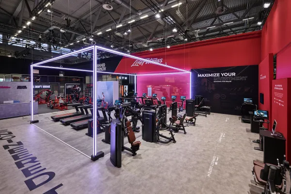 Life Fitness Stand 