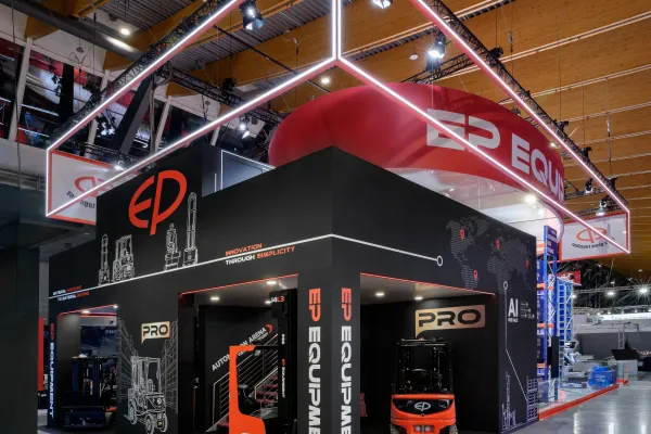 EP Equipment LogiMAT Front 2