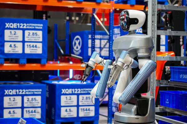 EP Equipment LogiMAT Roboter 